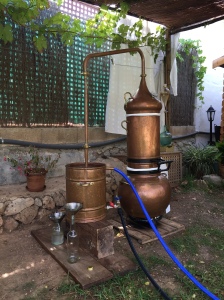 alambique de cobre destilacion de plantas medicinales